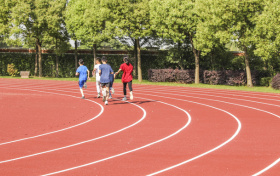 放弃211读上海对外经贸大学值吗?附录取分数线、含金量对比