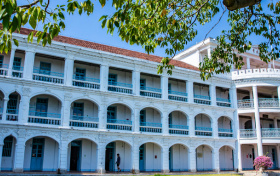 集美大学是985还是211？就业前景如何